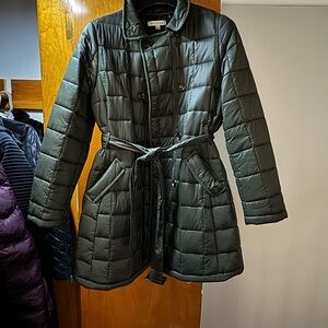 Olive green Via Spiga women’s coat. Lightly used. Warm and cozy.